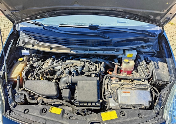 Toyota Prius cena 31950 przebieg: 651250, rok produkcji 2012 z Lublin małe 191